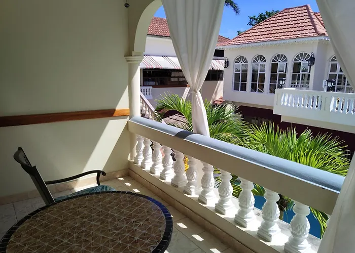 Rayon Hotel